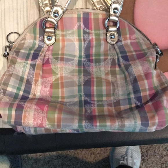 Used cute spring coach purse - Picture 4 of 6